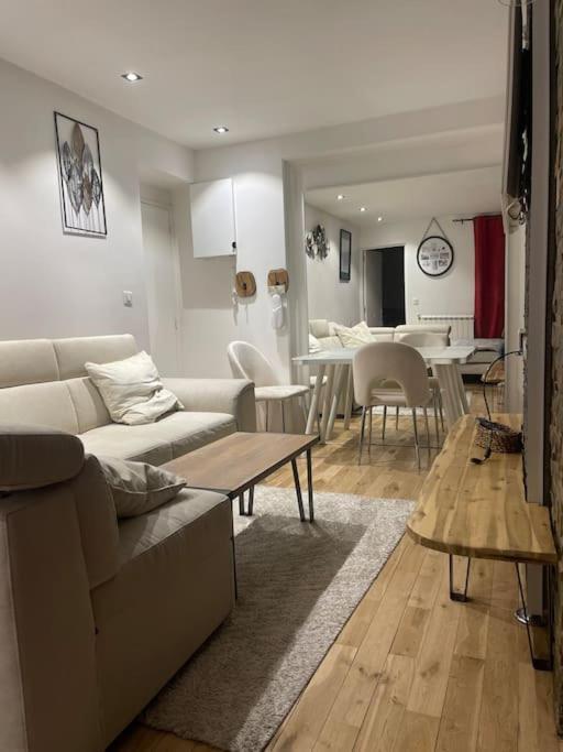 Appartement Convivial Pour Sejourner Le Kremlin-Bicêtre Buitenkant foto