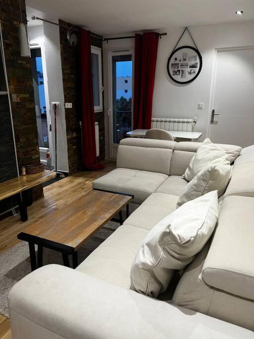 Appartement Convivial Pour Sejourner Le Kremlin-Bicêtre Buitenkant foto
